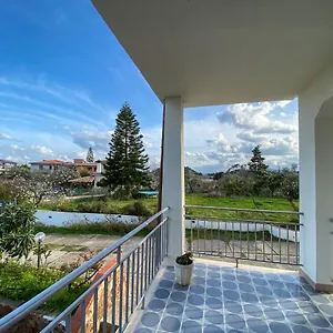 Gladyr Apartamento Lotzorai